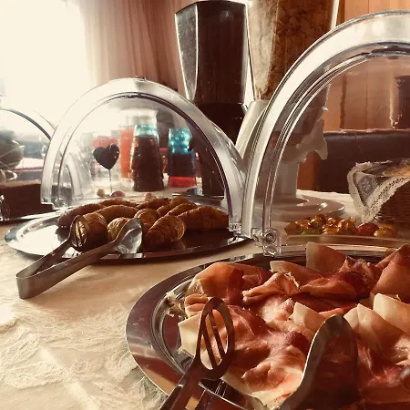 فندق Alpieve Pieve بييفي دي ليدرو